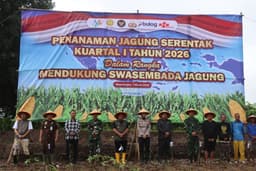 Kapolres dan Bupati Majalengka Tanam Jagung Serentak, Dorong Swasembada Pangan Nasional